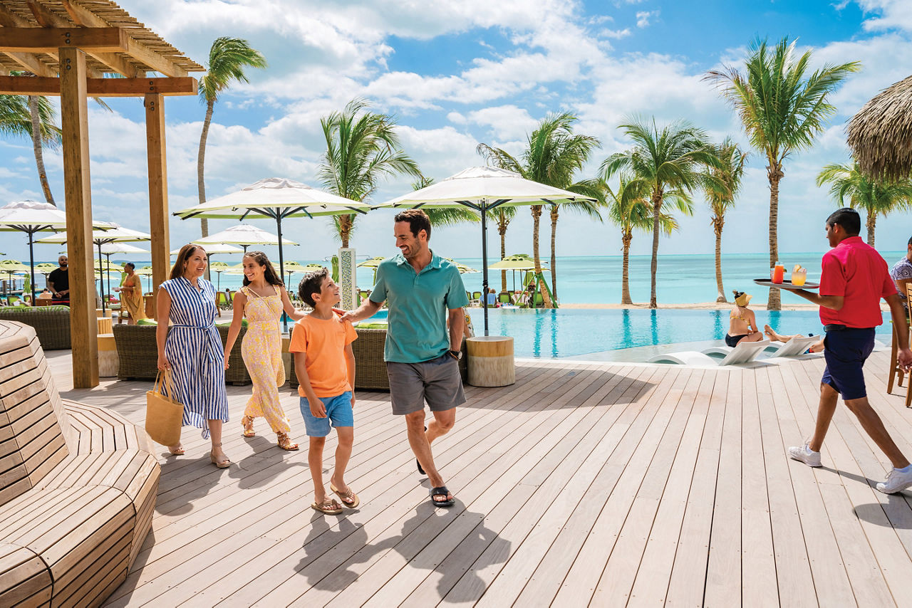 Coco Beach Club Infinity Pool Restaurant Family Walking, Perfect Day at Coco Cay