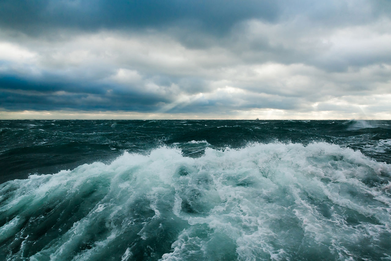 Rough Atlantic Oceans. Transatlantic