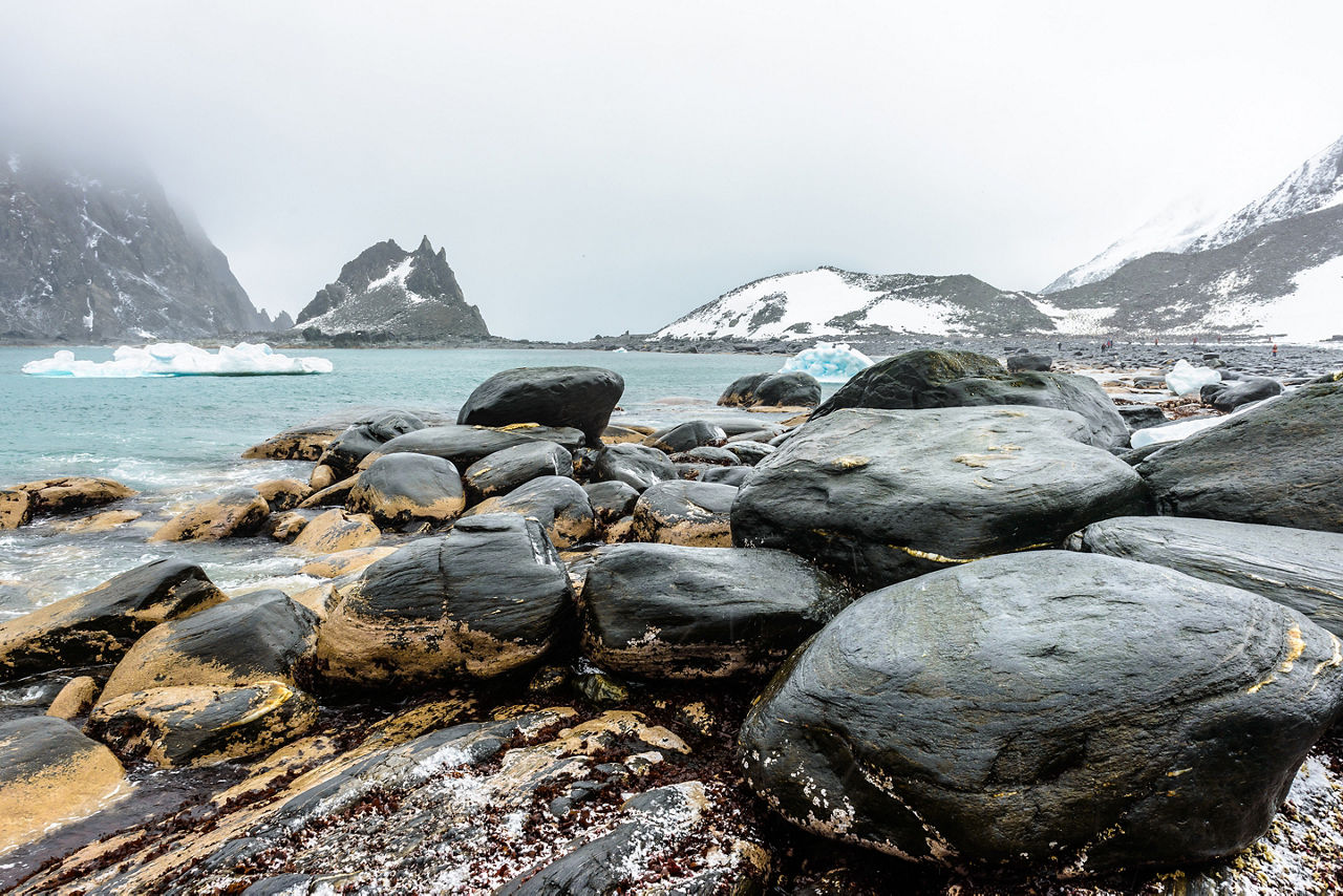 Cruising through this island comes with amazing views.